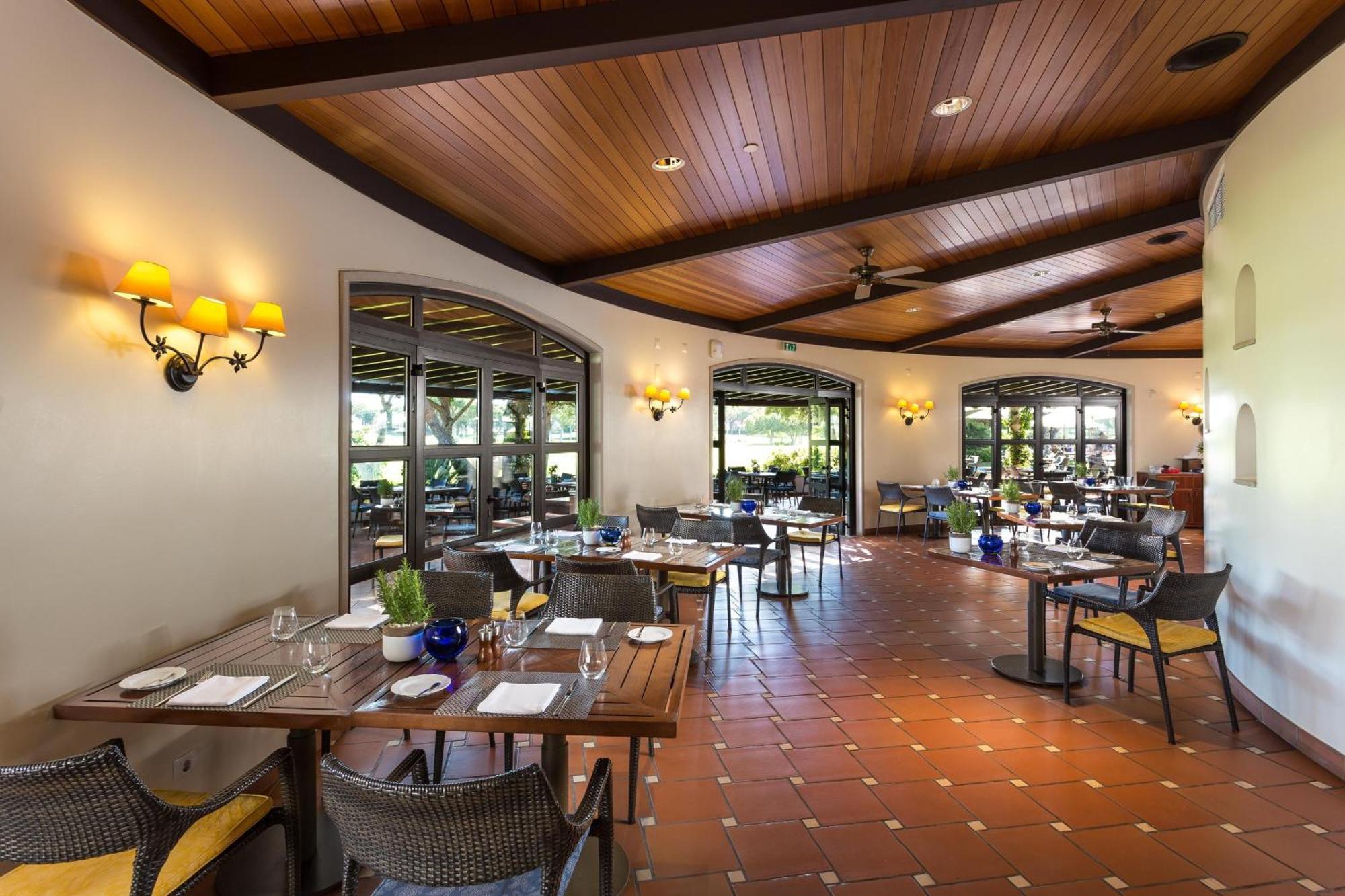 Pine Cliffs Hotel, A Luxury Collection Resort, Algarve アルブフェイラ エクステリア 写真
