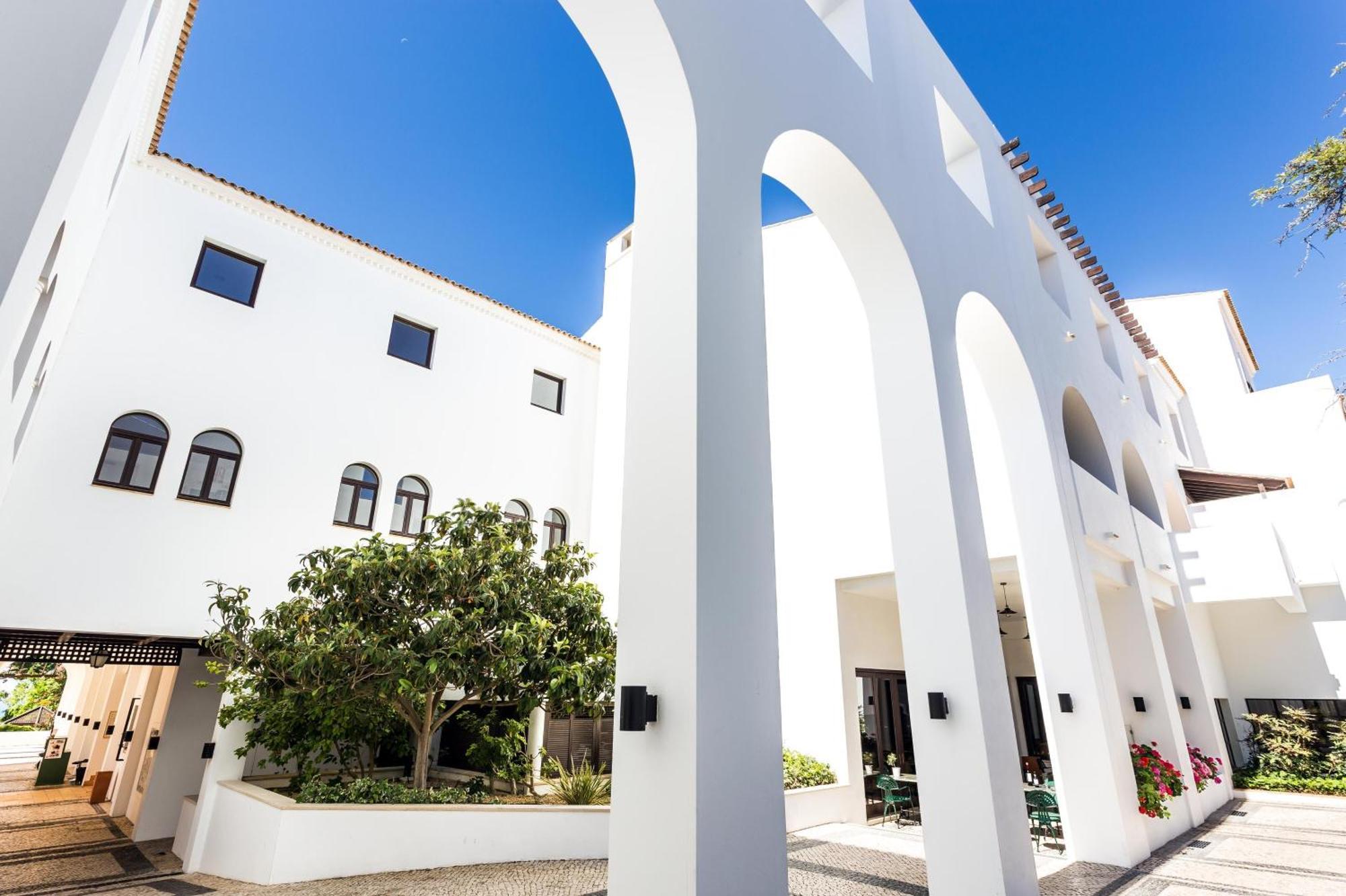 Pine Cliffs Hotel, A Luxury Collection Resort, Algarve アルブフェイラ エクステリア 写真